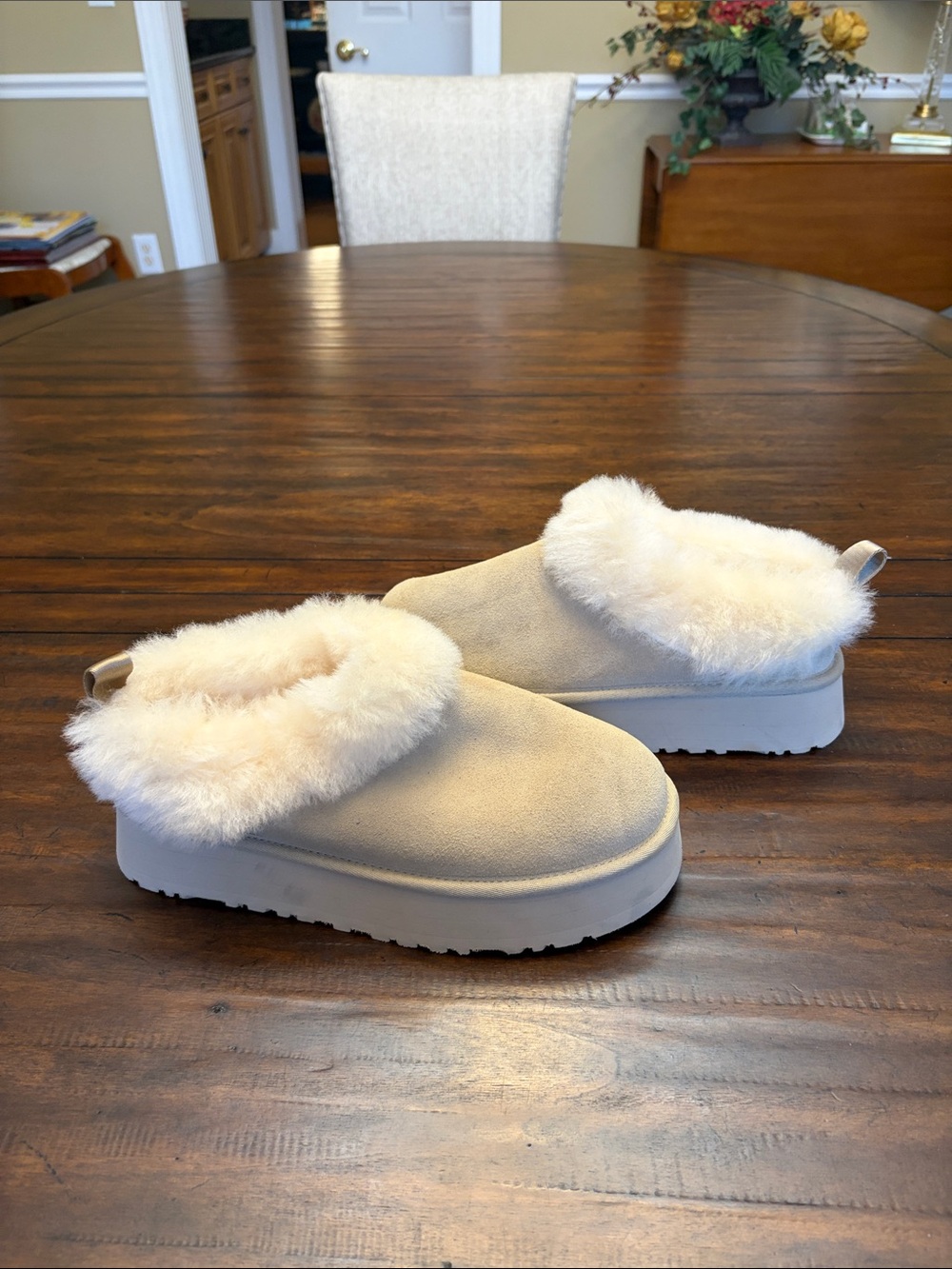 UGG Slippers Woman US 9 ACS